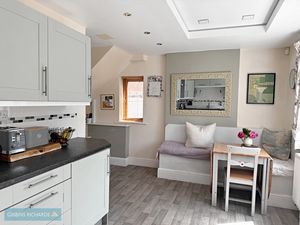 Kitchen/diner- click for photo gallery